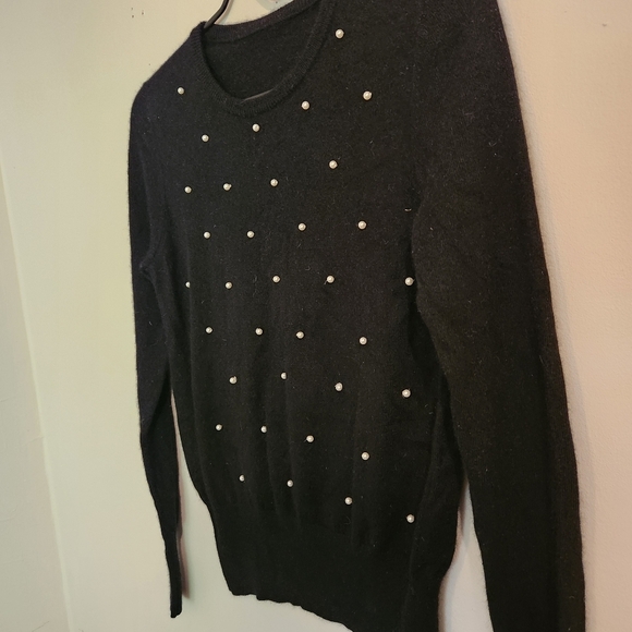 Luxury Maison Chase Museum Inspiration Black Cashmere Sweater Mini‎ Pearl, Large - Picture 7 of 7